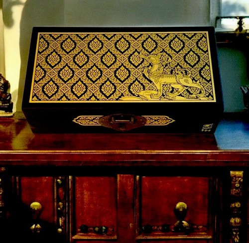 Mens TRF Black Thai Gold Overlay Jewelry Valet Box Gold Silk Lining 10’’