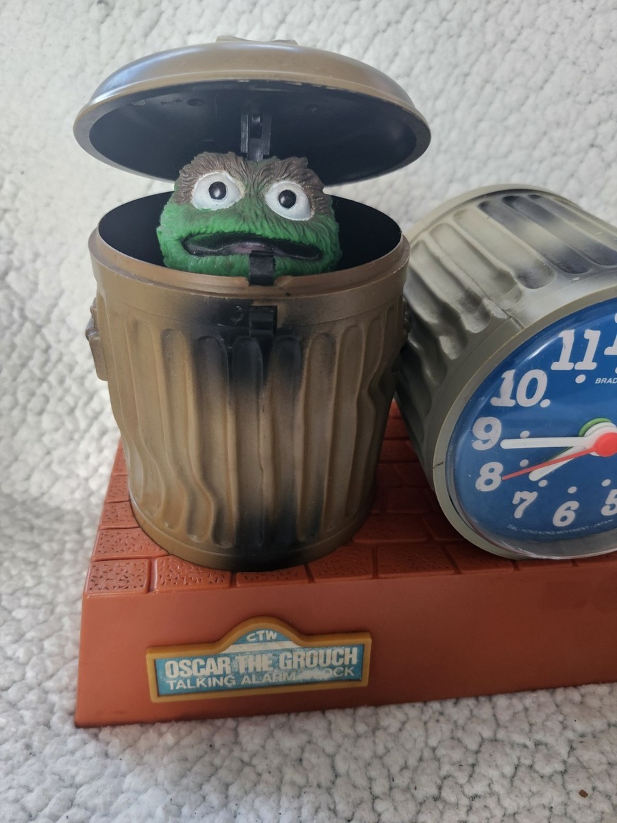 Working 1978 Sesame Street Oscar the Grouch Talking Alarm Clock