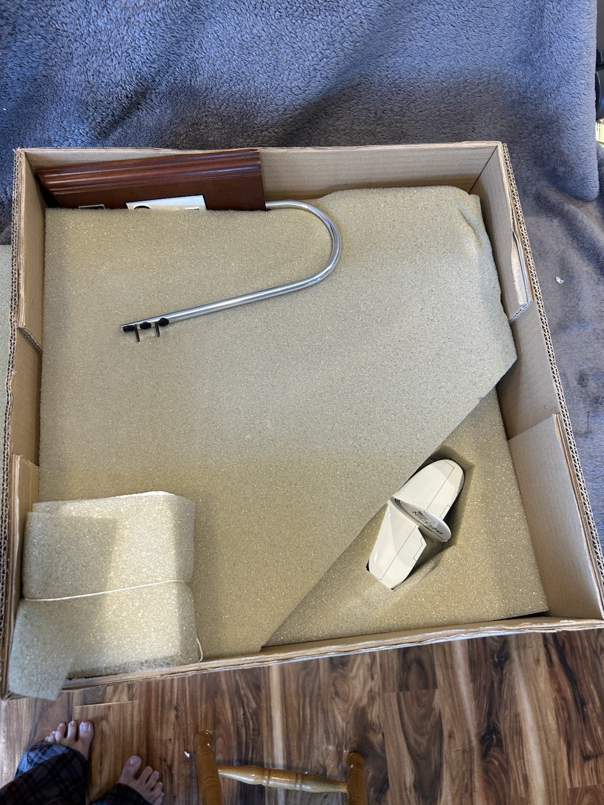 Cessna T-50 Song Bird Sky King TV Show N53378 Desk Top Model 1/32 SC Airplane