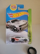 2014 HOT WHEELS 12' CAMARO ZL1 CONCEPT. HW WORKSHOP. BENT CARD CORNERS 
