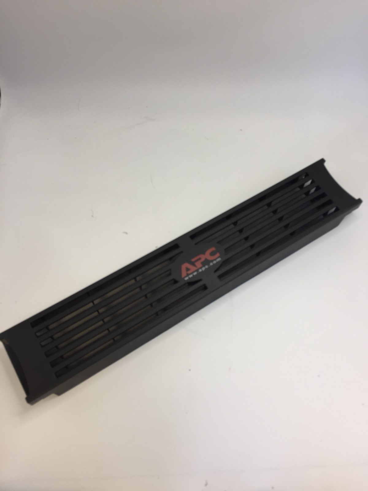 APC 870-7169 Rackmount 2U APC Front Bezel Faceplate Free Shipping