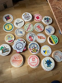 Bierdeckelsammlung vor allem DDR / neue Bundesländer über 100 Stück