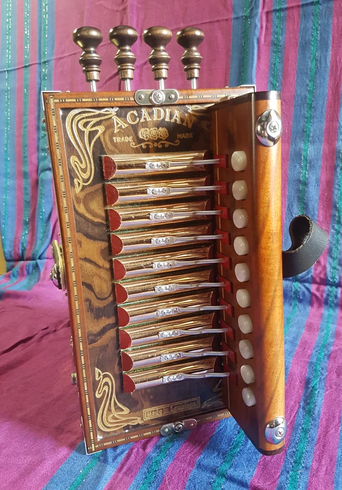 LEFT HAND ACADIAN BUILT BY MARC SAVOY 2003 - PERFECT VINTAGE SOUND MONARCH STYLE - Image 2 of 4