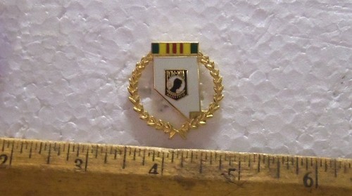Nevada POW*MIA Vietnam Pin with Wreath - Picture 2 of 3