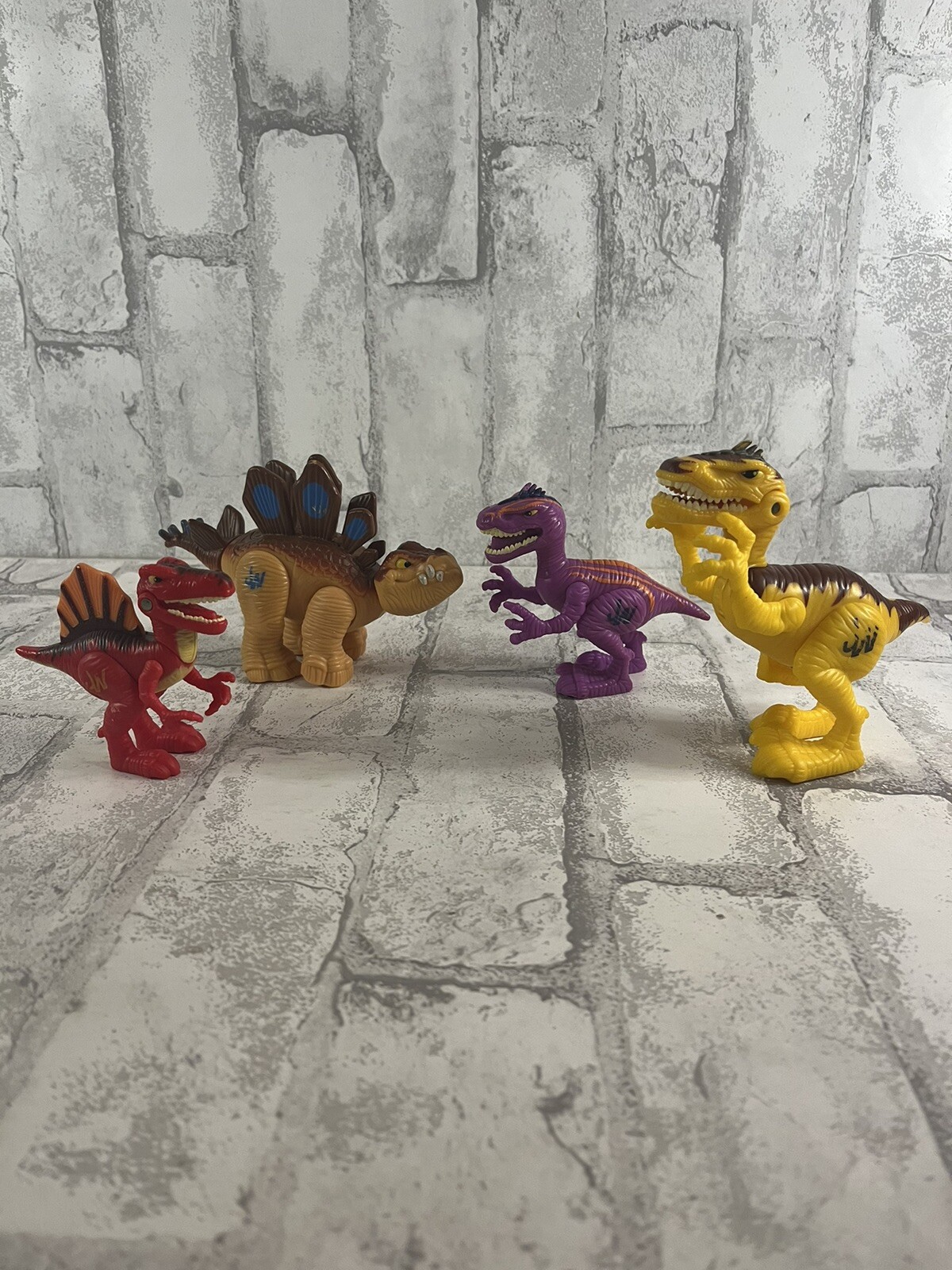 Jurassic World Hasbro Dinosaur Toy Universal Studios Amblin Lot Of (4) Figures