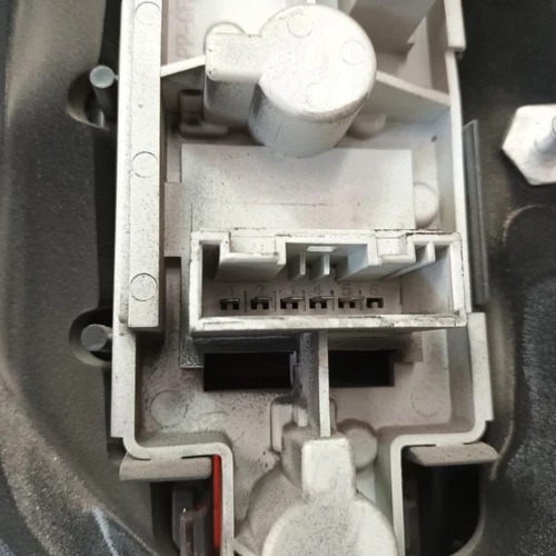 63216920237 Piloto Trasero Izquierdo para BMW SERIE 3 COMPACTO (E46) 320 3175991 - Imagen 3 de 10
