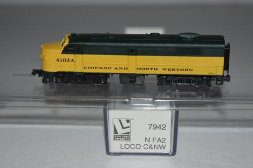 N Scale Life-Like 7942 Chicago & Northwestern FA2 Diesel Locomotive 4103 C43316