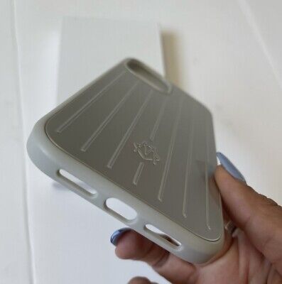 Rimowa Iphone Case Aluminum Silver For Iphone 15 PRO ⭐️U.S Rimowa Iphone Case Aluminum Silver For Iphone 15 PRO ⭐️U.S