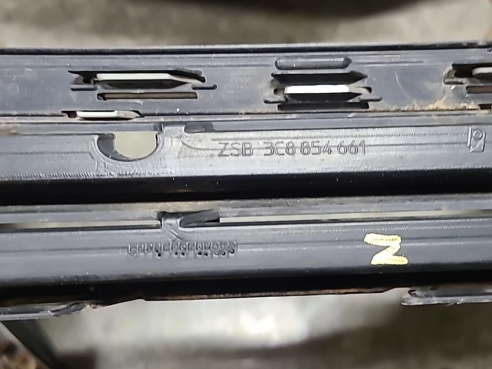 Panel de rejilla delantero izquierdo VW CC FACELIFT 3C8 3C8854661 Foto 4 de 4