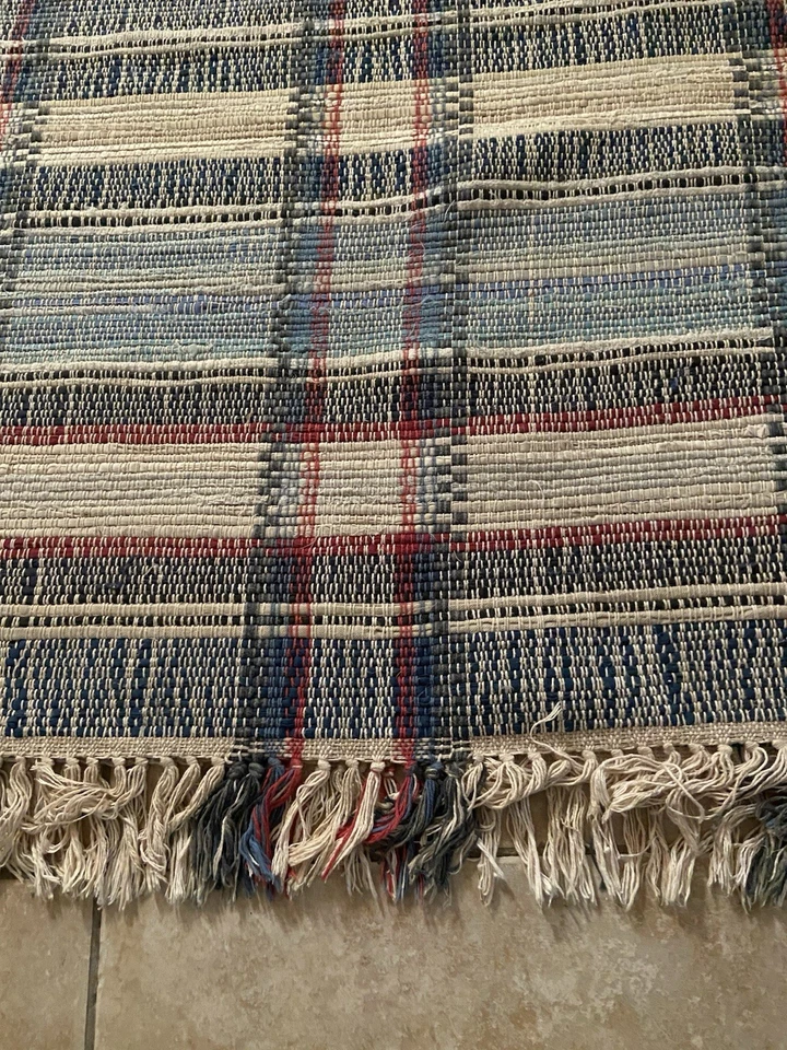 Alfombra vintage telar a mano roja blanca y azul Foto 3 de 3