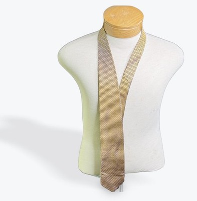 BROOKS BROTHERS MAKERS MEN'S 100% SILK TIE HAND MADE IN U.S.A. HARDLY WORN!