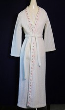 NWT Vintage 1970s Women's White Nylon Floral Quilted Puff Robe Size Small