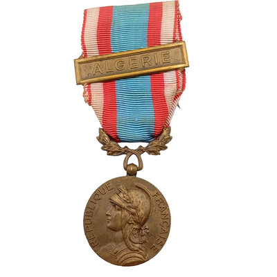 J8/03/26 (REF37536) Militärmedaille des Algerienkrieges AFN FRANZÖSISCHE MEDAILLE