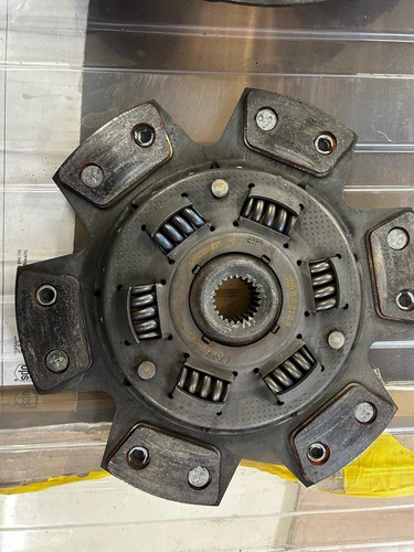 AP Racing clutch - Picture 6 of 9