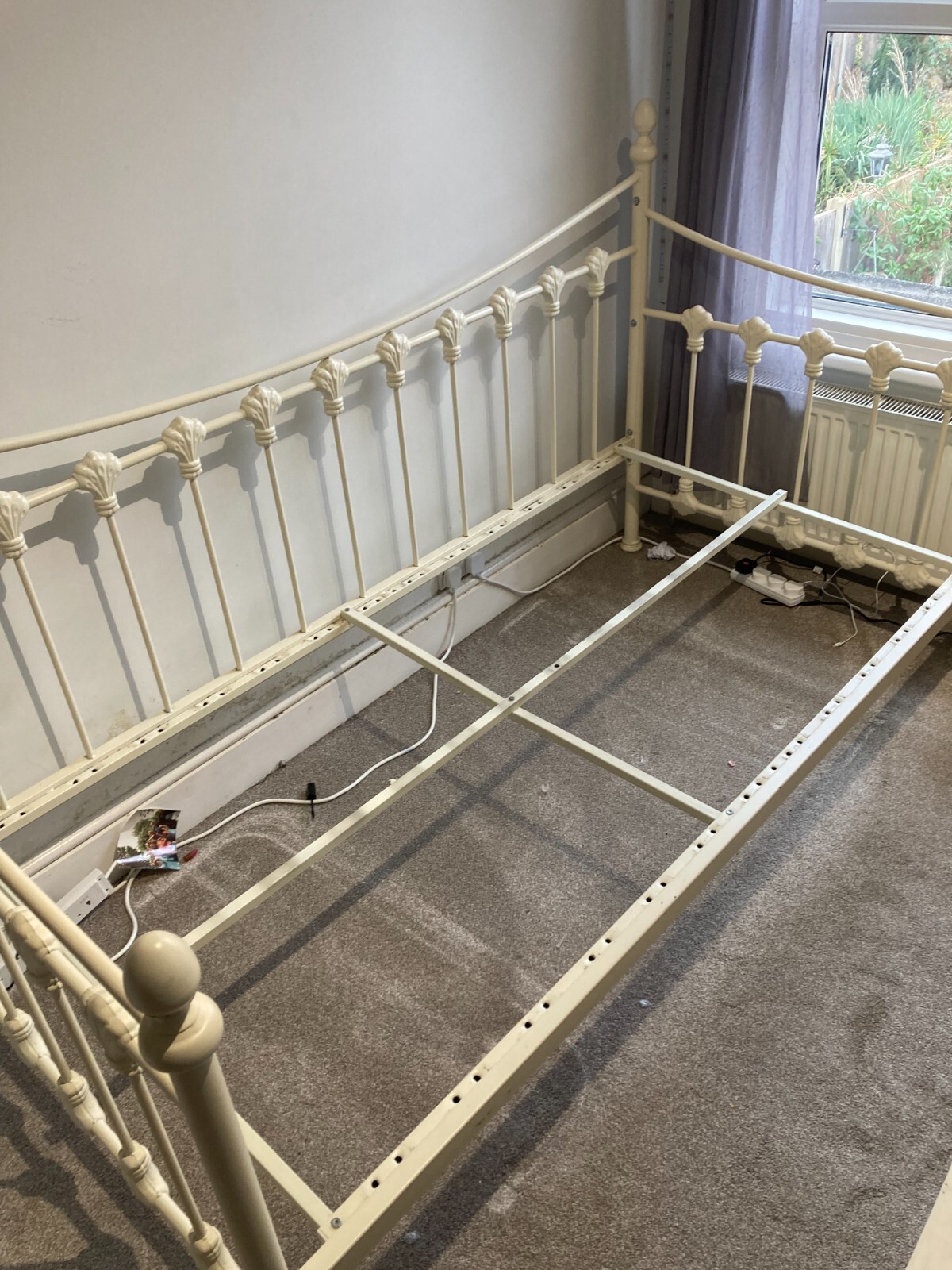 Julian Bowen Versailles Day Bed with trundle guest bed and two