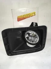 2015-2018 CHEVY SILVERADO PASSENGER SIDE FOG LIGHT BEZEL TRIM PANEL NEW 22978631