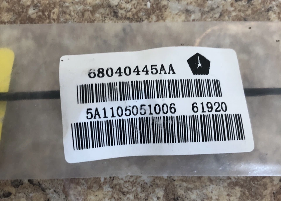 MÁSTIL ANTENA INTREPID STRATUS SEBRING CONCORDE 300M MOPAR 68040445AA Foto 2 de 2