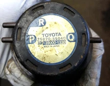 82-90 Toyota Pickup 4Runner EGR Modulator VACUUM VALVE 22RE 25870-35040 OEM