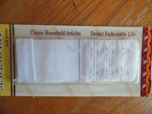 LOT 1 BRA EXTENDER WHITE, 2 HOOKS EXTEND YOUR BRA SIZE