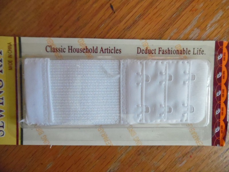 LOT 1 BRA EXTENDER WHITE, 2 HOOKS EXTEND YOUR BRA SIZE
