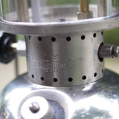 Manufactured in May 1932 COLEMAN 242NL Series First Model Lantern