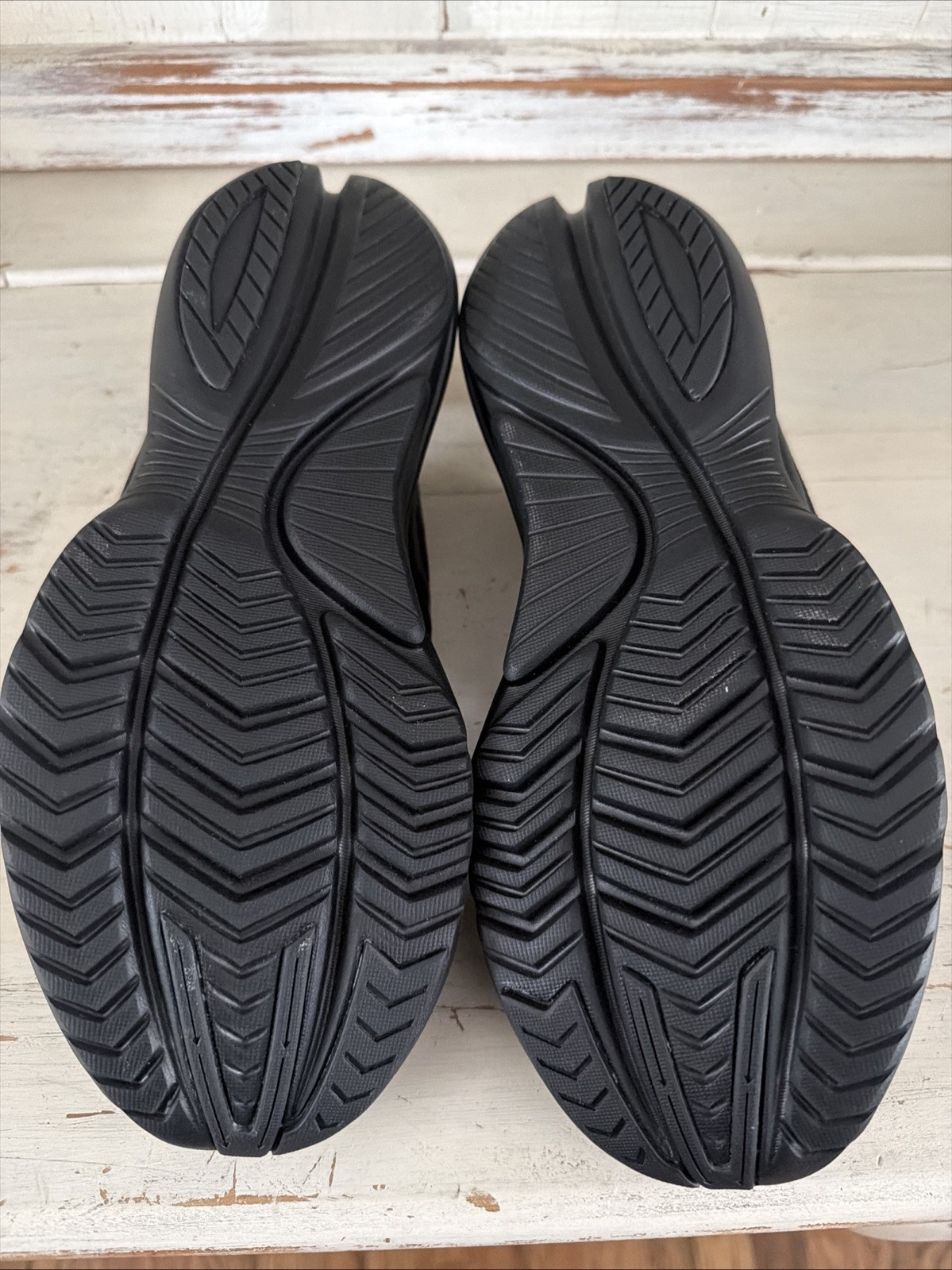 Saucony Kinvara 13 Triple Black Lightweight Running Shoes S10723-14 Womens Sz 9 thumbnail 5