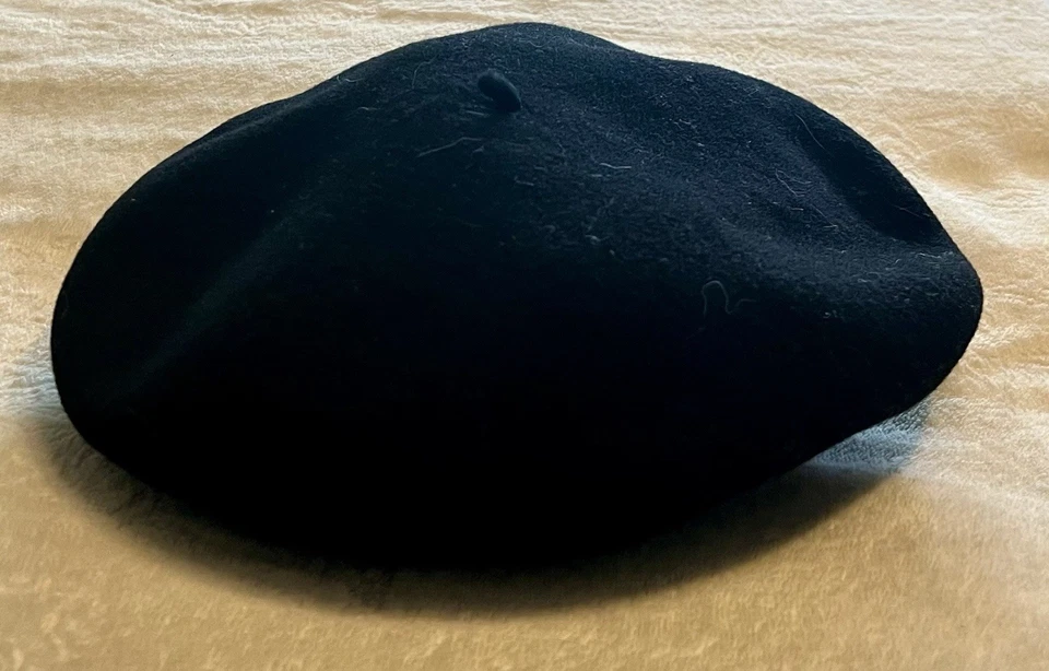 Vintage ~ VERITABLE BERET SUPER BASQUE NOIR Impermeable Pure Lane - Image 3 of 4