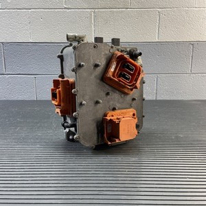 2014-2017 BMW i3 I01 High Voltage Charging Module Converter 8661000 OEM *NOTE*