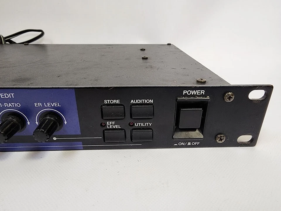 YAMAHA REV500 Digital Reverberator Reverb Effect Processor Rack Unit - Image 4 of 4