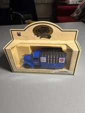 Lledo Chevron Commemorative Roof Coating 1939 Flat Bed Truck Die-Cast England