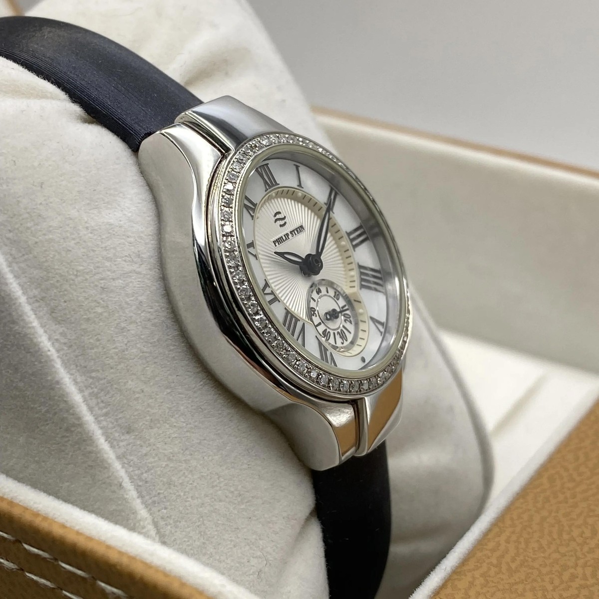 Philip Stein Classic Round Mini 28mm Steel MOP Dial Quartz  display picture 2