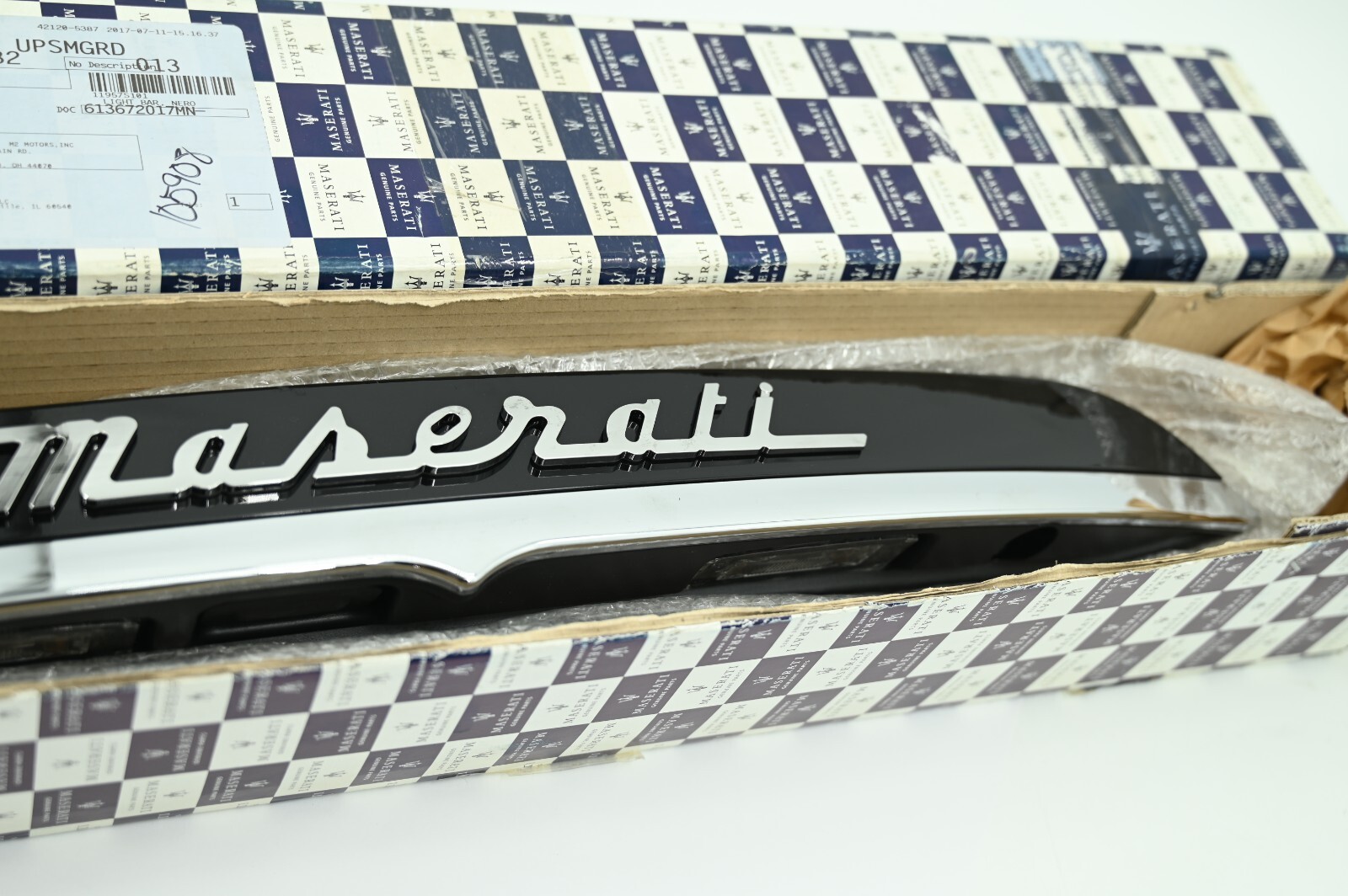 Genuine OEM Maserati Ghibli Rear Trunk Lift Gate Handle Trim Camera 670017260