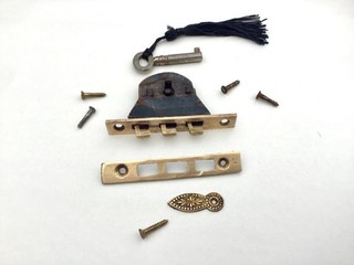 ANTIQUE WRITING SLOPE BRASS TRIPLE LOCK KEEP & KEY BOARDS CATCH & SCREWS