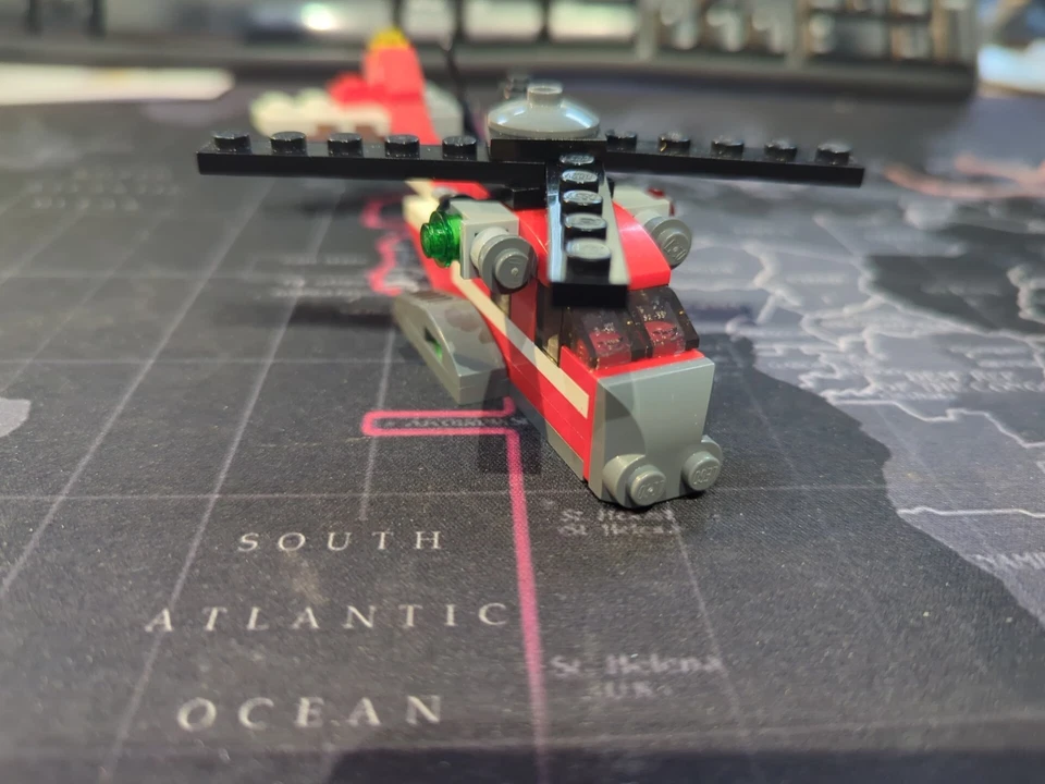 LEGO Creator 31013 Red Thunder, photo 2 of 5