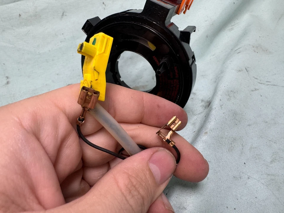 99-05 Audi A4 A6 A8 VW PASSAT JETTA GOLF BEETLE Volante Reloj Muelle Foto 2 de 4