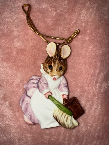 Vintage 1983 Ornament Beatrix Potter Mrs. Tittlemouse Frederick Werne & Co