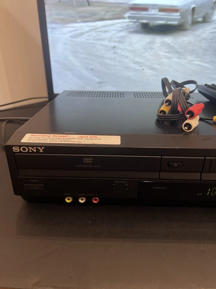 Working !! Sony SLV-D380P DVD VCR Combo Tape,AV Cables, Blank Tape, w/Remote - Image 4 of 4