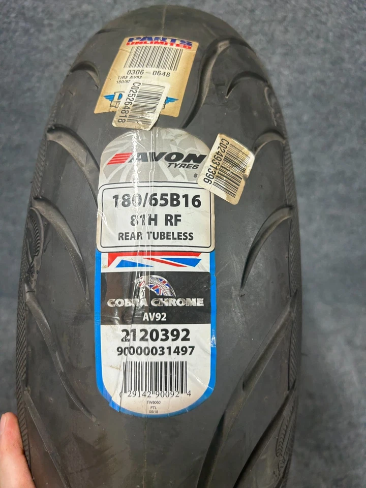Avon Tyres Cobra Chrome AV92 Rear Tire - 180/65B16 - Image 4 of 4