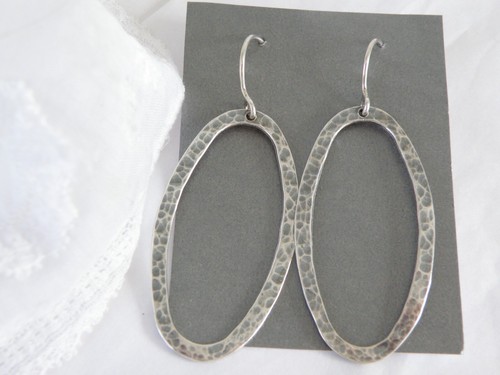 Retired Silpada Sterling Silver Hammered Oval Drop Dangle Earrings - Picture 6 of 9