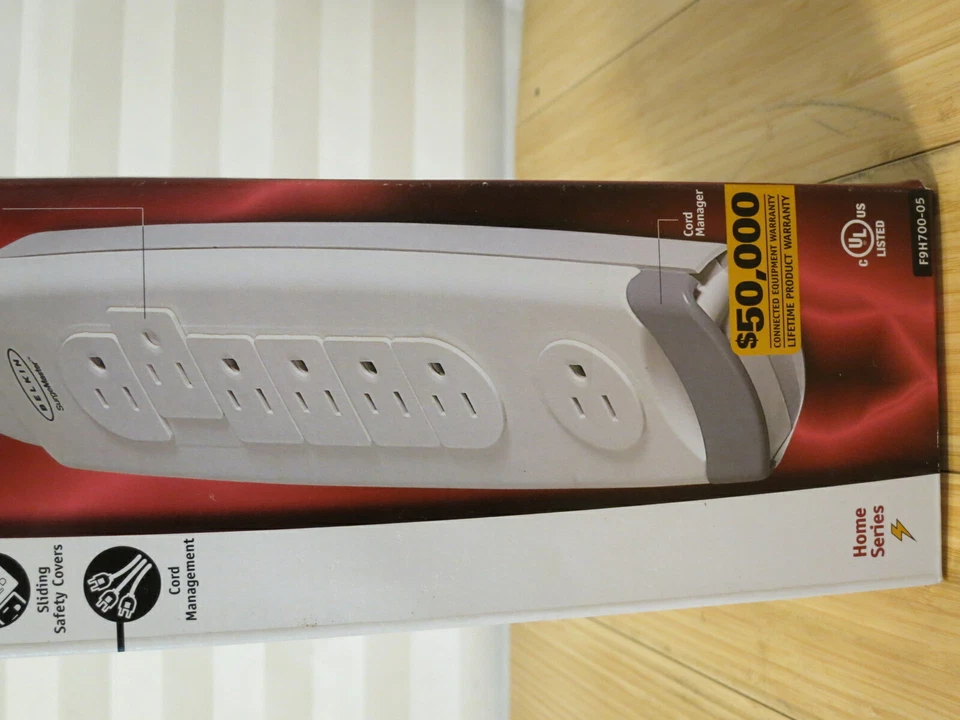 Belkin 7-Outlet Surge Master Power Strip F9H700-05 Protector with 5ft 785 Joules - Image 3 of 4