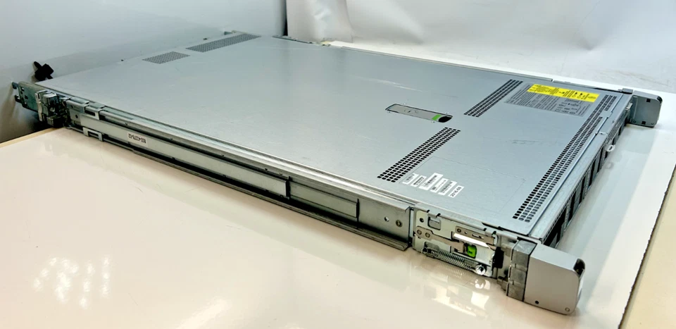 Cisco UCS C220 M4 1U Rack Server 1x Xeon E5-2609 v3 @ 1.90GHz 32 GB RAM - Image 2 of 4