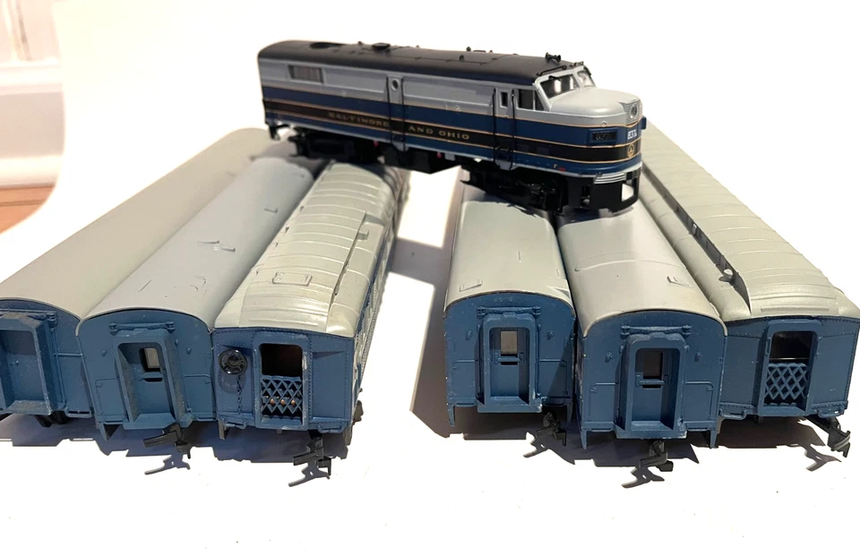 Coches de pasajeros HO 6 Baltimore y Ohio B&O AHM/Rivarossi - Proto2000 Alco Loco Foto 2 de 4