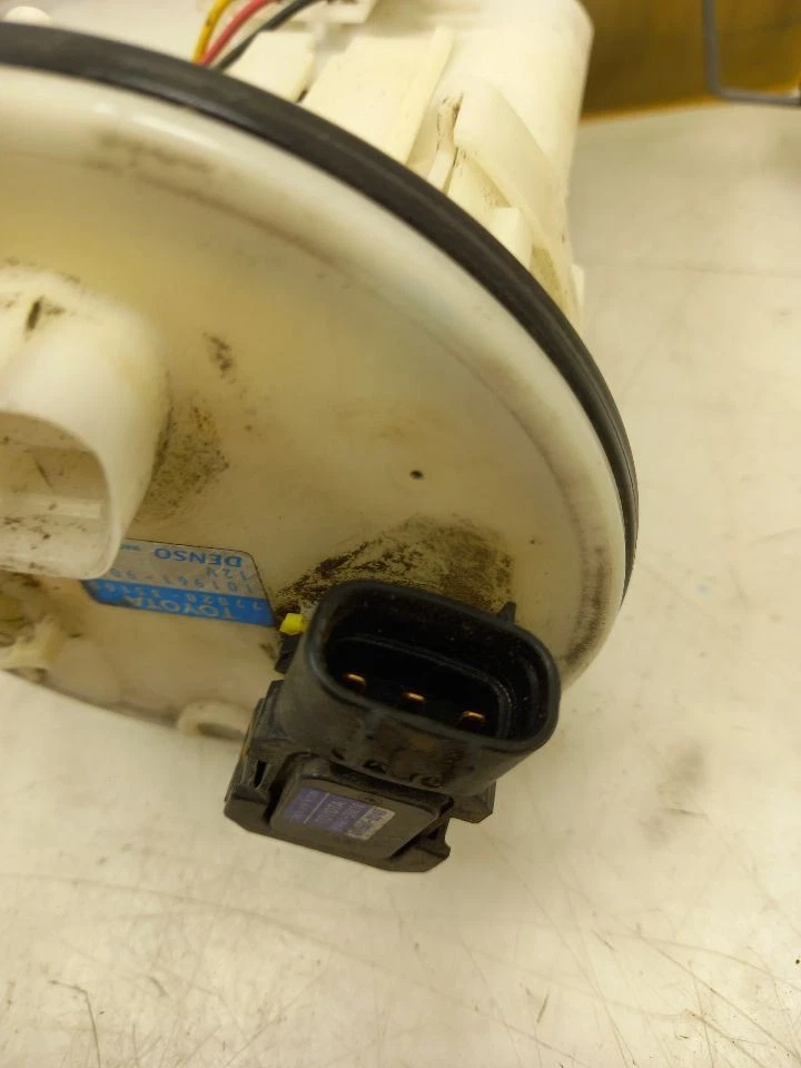 04 05 06 CONJUNTO BOMBA COMBUSTIBLE LEXUS ES330 3,3 L Foto 3 de 4