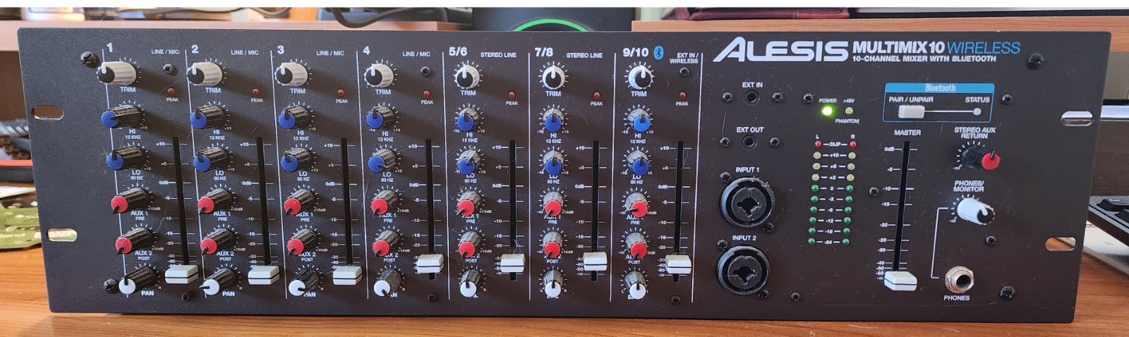 Alesis MultiMix 10 Wireless 10-Channel Mixer with Bluetooth Working