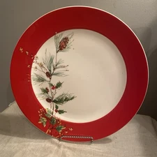 Lenox Winter Song Dinner Plate Pinecones And Berries 11 1/4”