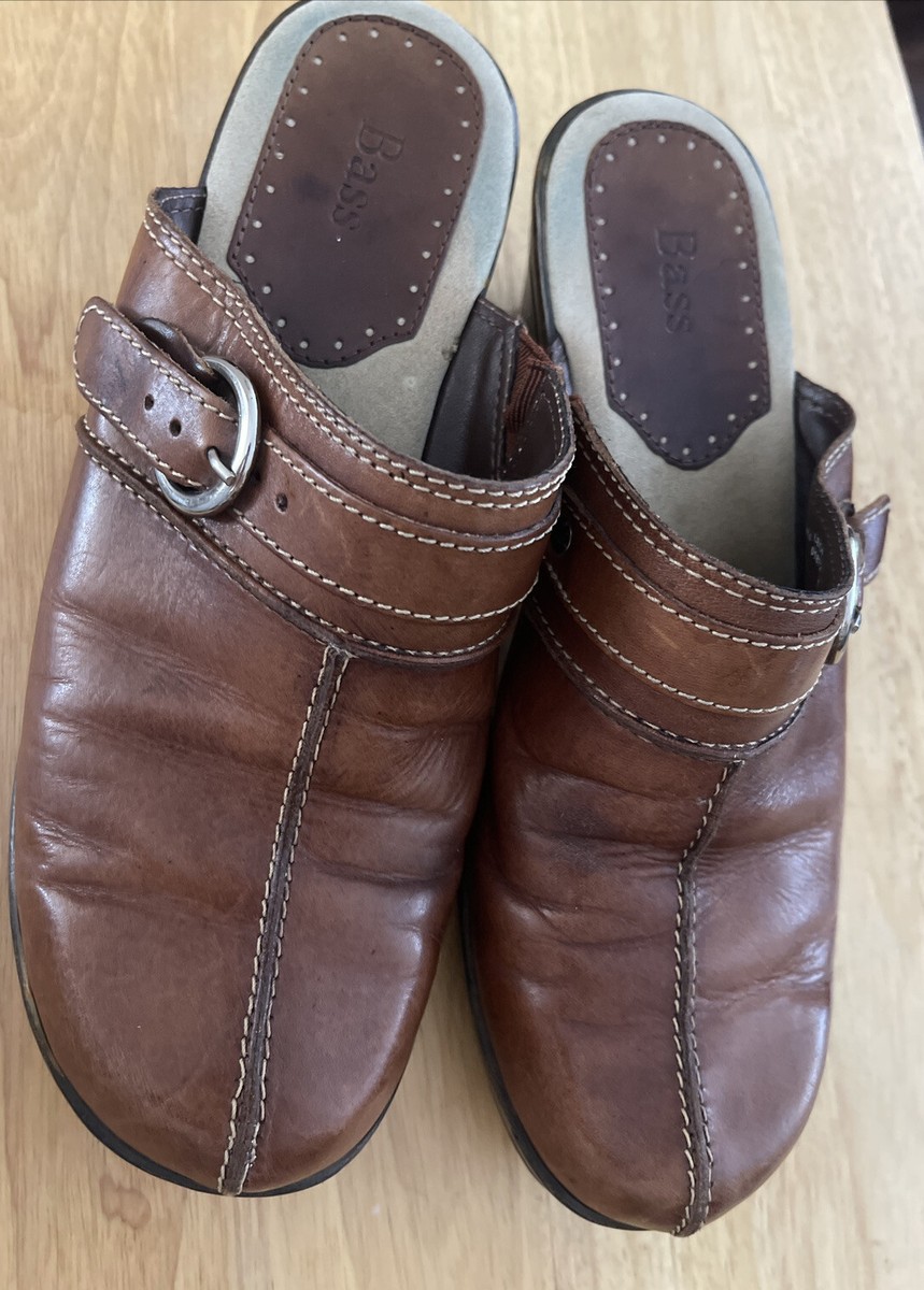 Bass Leona Brown Leather Clogs Slip-On Shoes Mules Buckle Accent Womens Sz 