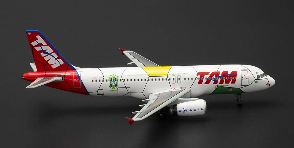 レア【ドラゴンウイングス】1/400 A319 A320 AIRBUS 模型 レア【ドラゴンウイングス】1/400 A319 A320 AIRBUS 模型 レア