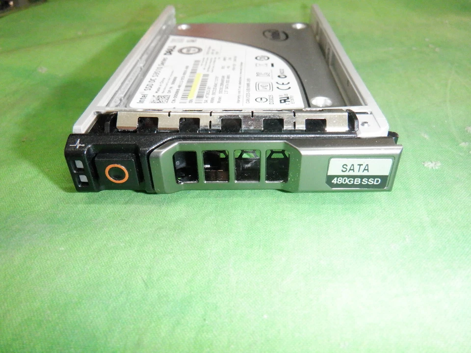 DELL Intel SSD DC S3510 480 GB SATA SSDSC2BB480G6R 0008R8 IN CADDY - Image 3 of 3