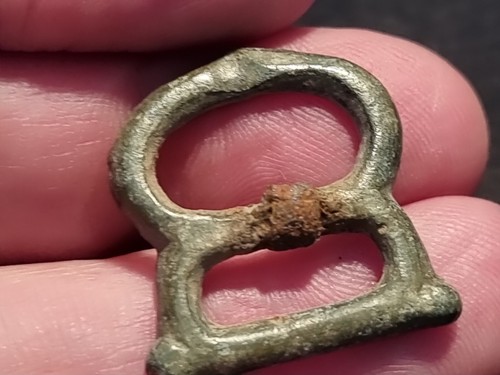 Post Medieval 12/13 hundreds bronze buckle, Please read description. LA89u