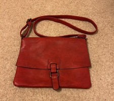 Ladies Red Leather Look Handbag With Adjustable Strap